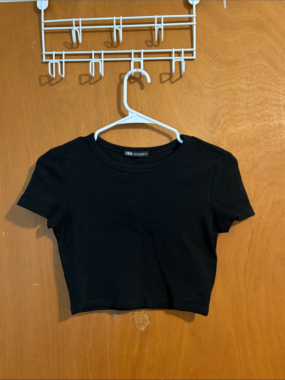ZARA Black Short-Sleeve Ribbed Crop Top